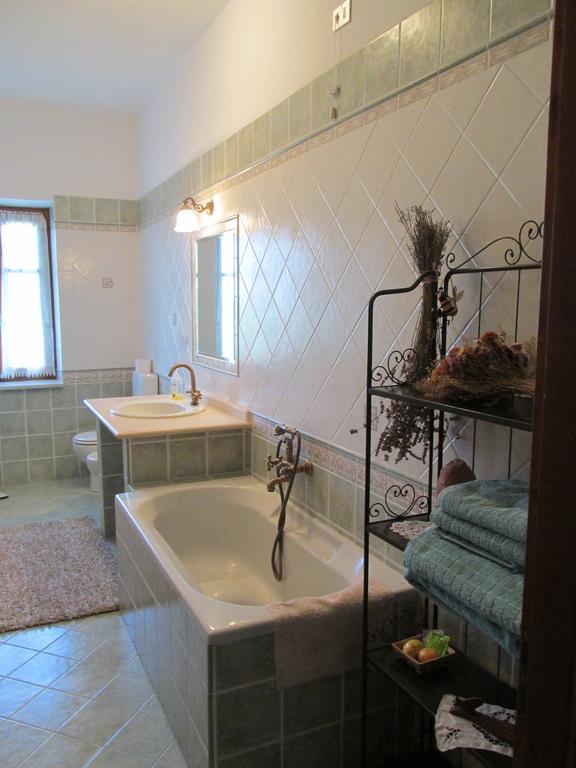 Agriturismo Arcobaleno Hotel Aramengo Szoba fotó
